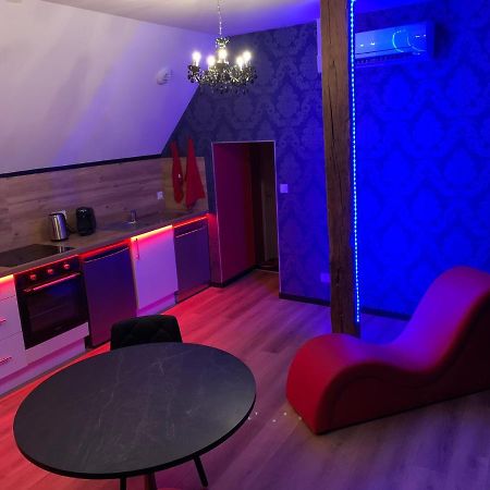 Love Room Avec Jacuzzi Prive Bonnetable Εξωτερικό φωτογραφία