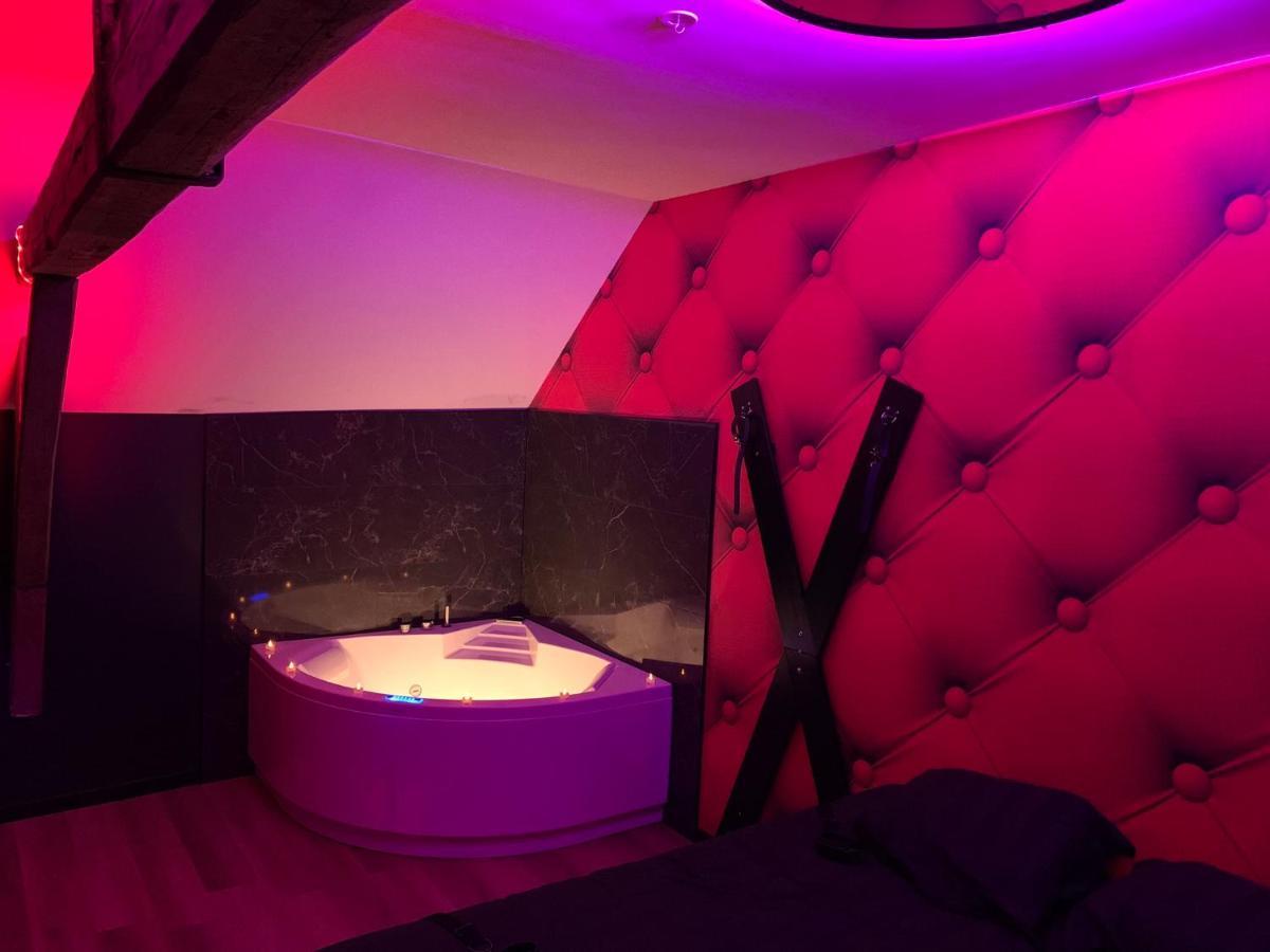 Love Room Avec Jacuzzi Prive Bonnetable Εξωτερικό φωτογραφία