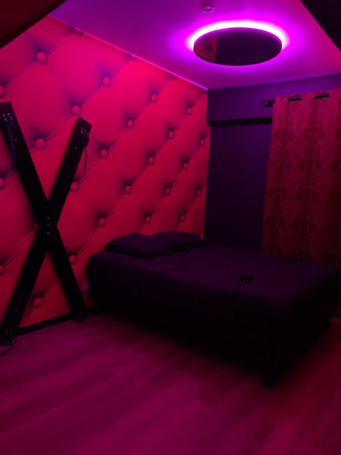 Love Room Avec Jacuzzi Prive Bonnetable Εξωτερικό φωτογραφία